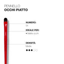 A red flat eye brush named "Pennello area occhi piatto 54," ideal for applying eye pencils and versatile enough to be used as a pencil brush pennello matita occhi. It features medium density, indicated by a four-dot density graphic.