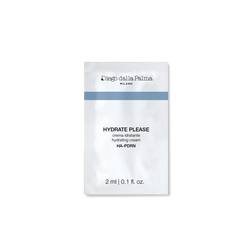 A 2 ml sachet sample of Crema Viso Idratante on a plain white background.